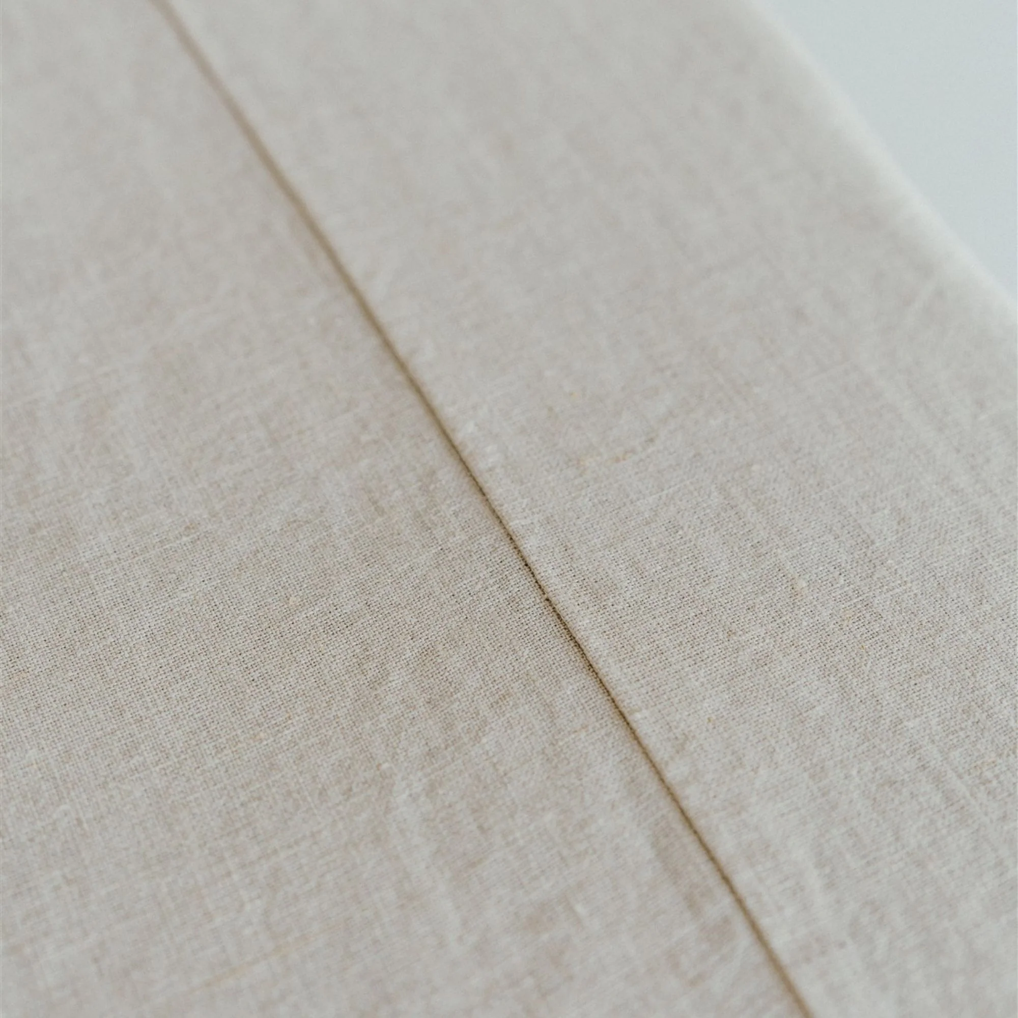 Bedspread in Heavyweight Linen - Natural - Image 4