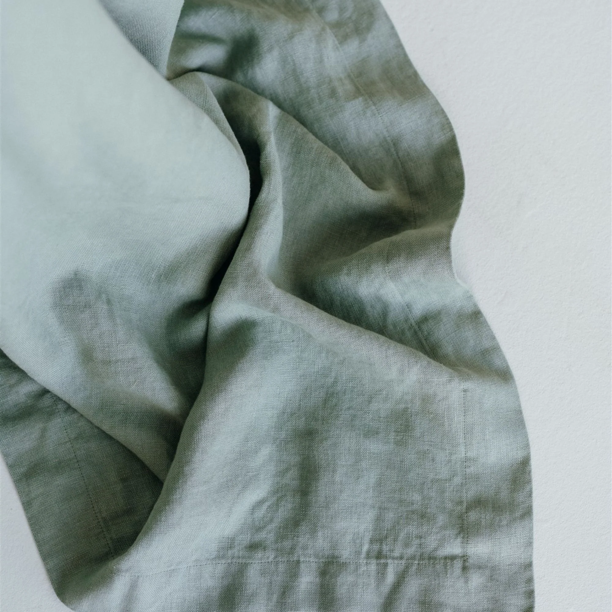 Bedspread in Heavyweight Linen - Sage Green - Image 4