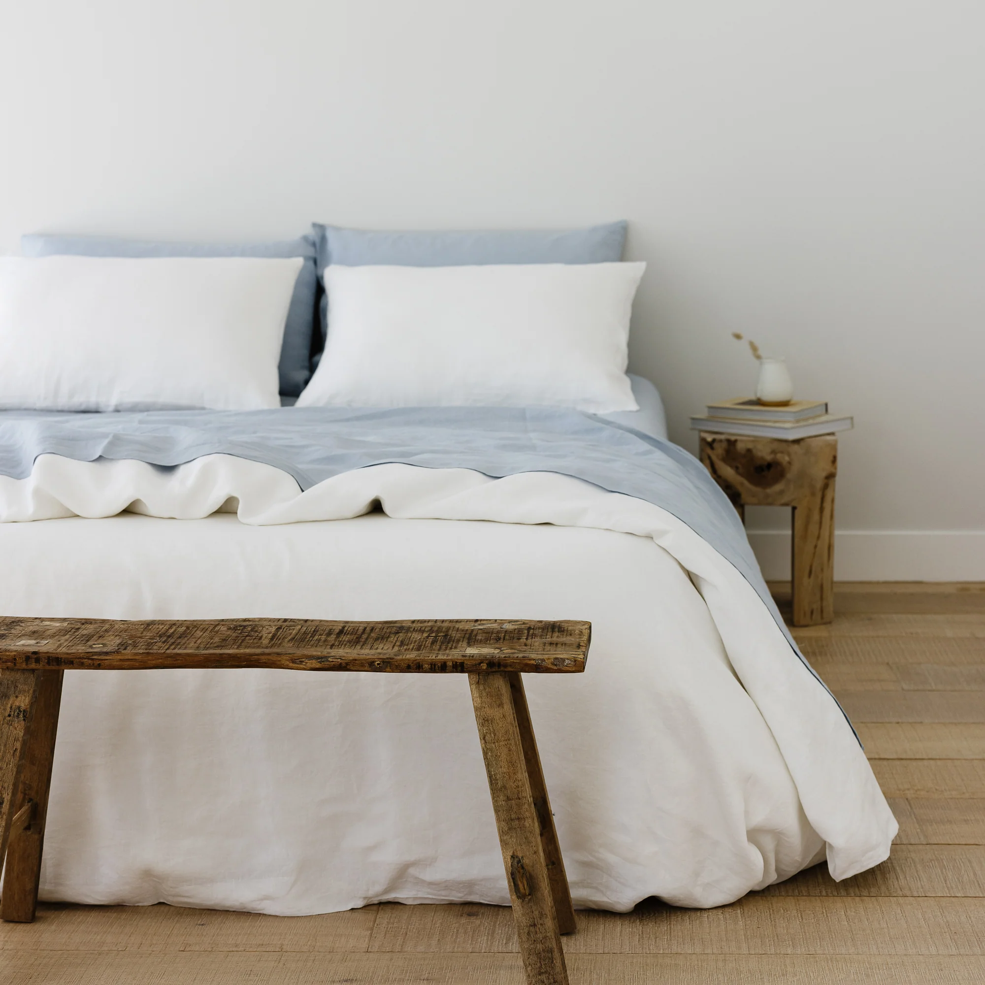 Brilliant White Linen Duvet - Image 6