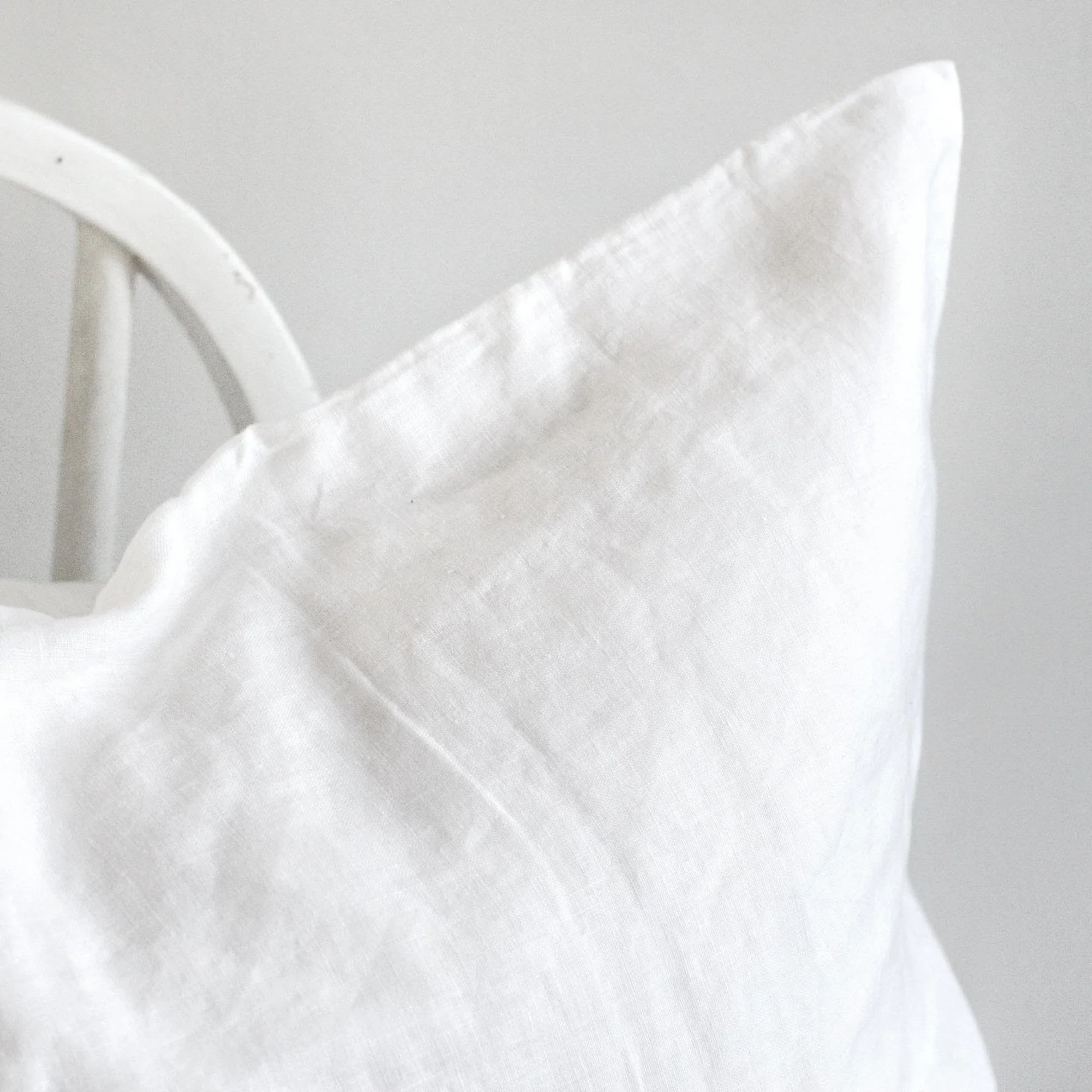 Brilliant White Linen Pillowcases - Image 7