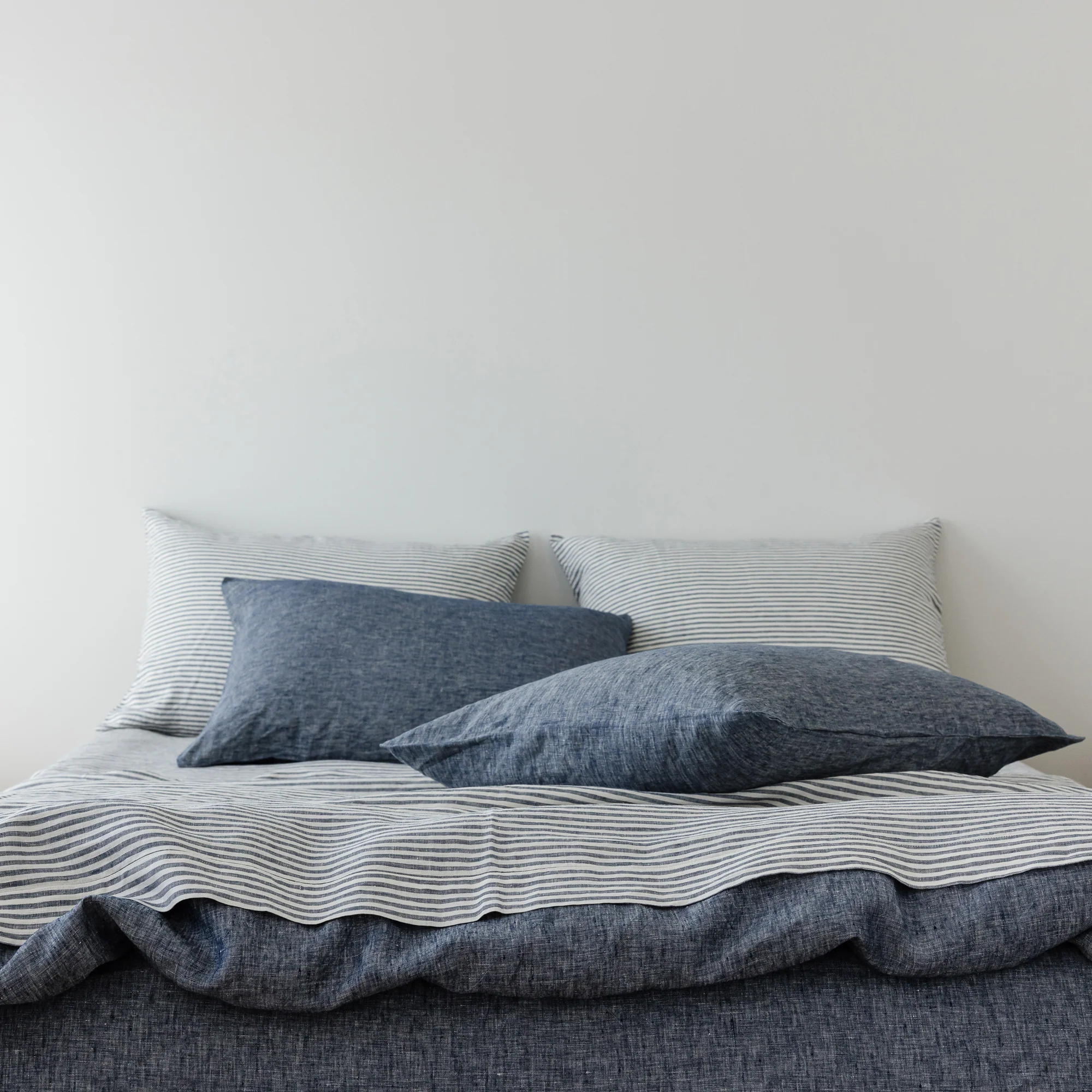 Denim Blue Linen Duvet - Image 3
