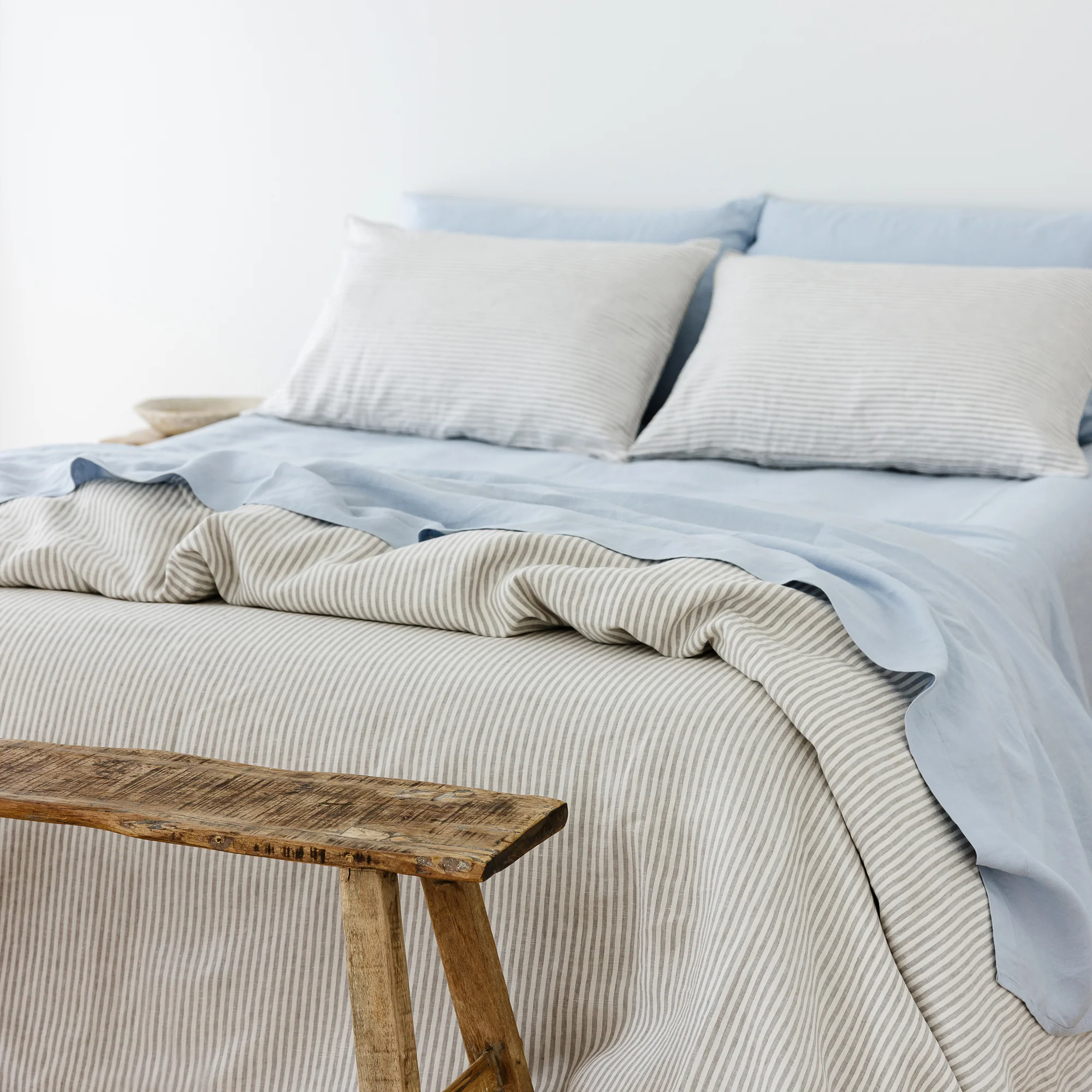 Grey Stripes Linen Duvet - Image 5