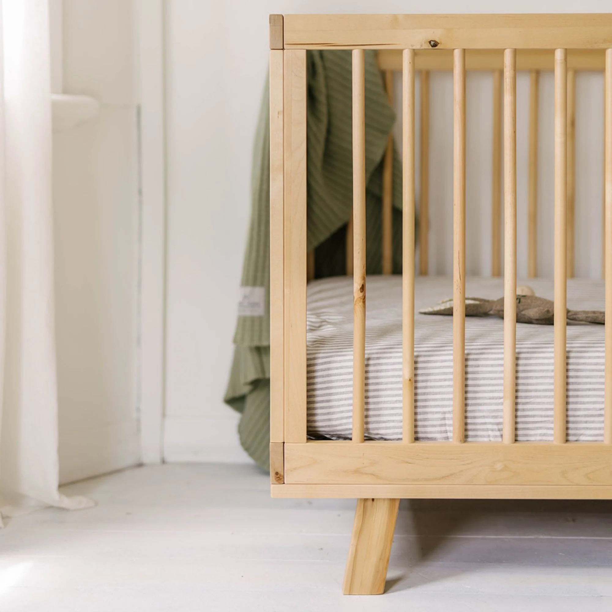 Grey Stripes Linen Cot/Bassinet Sheet - Image 3