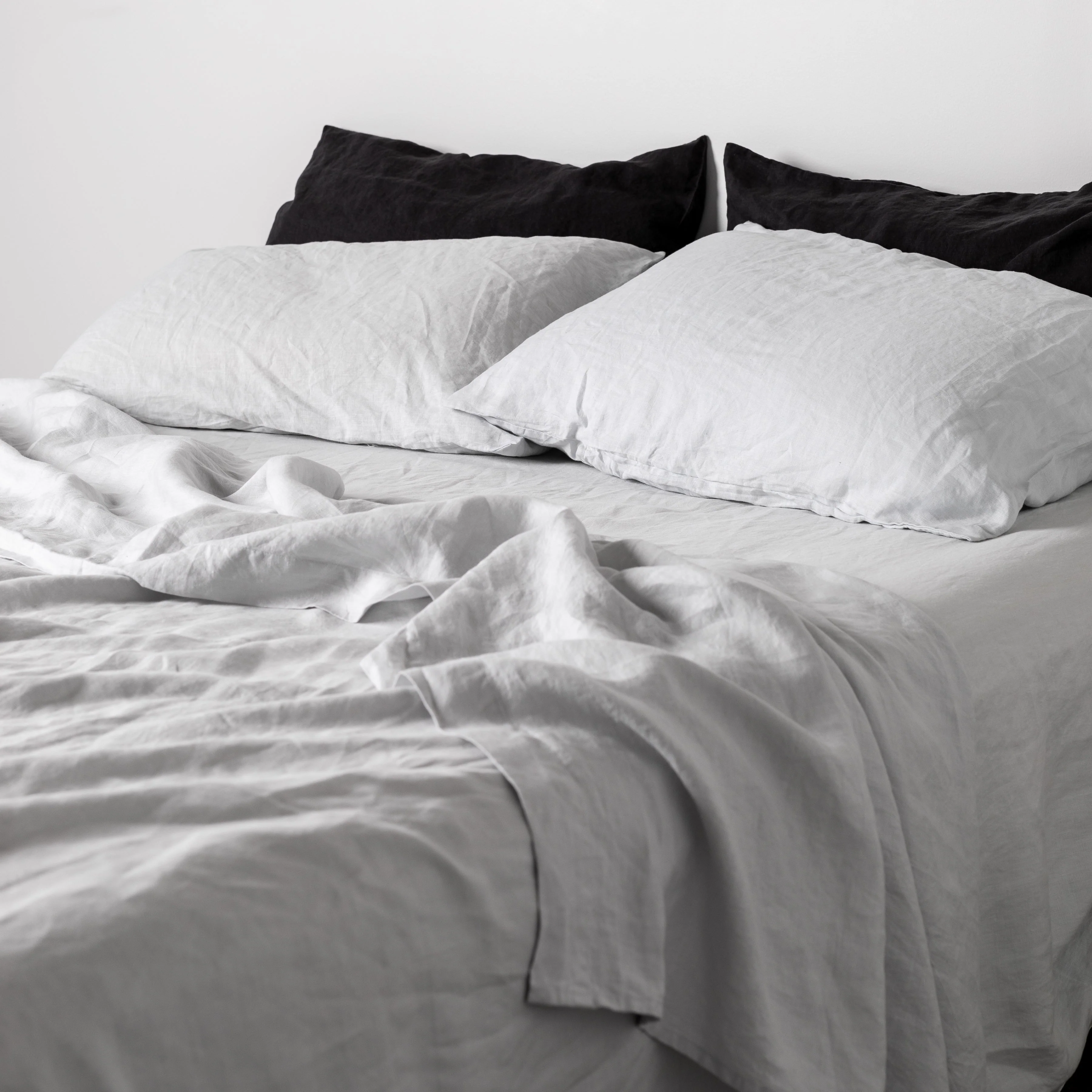 Light Grey Linen Fitted Sheet - Image 3