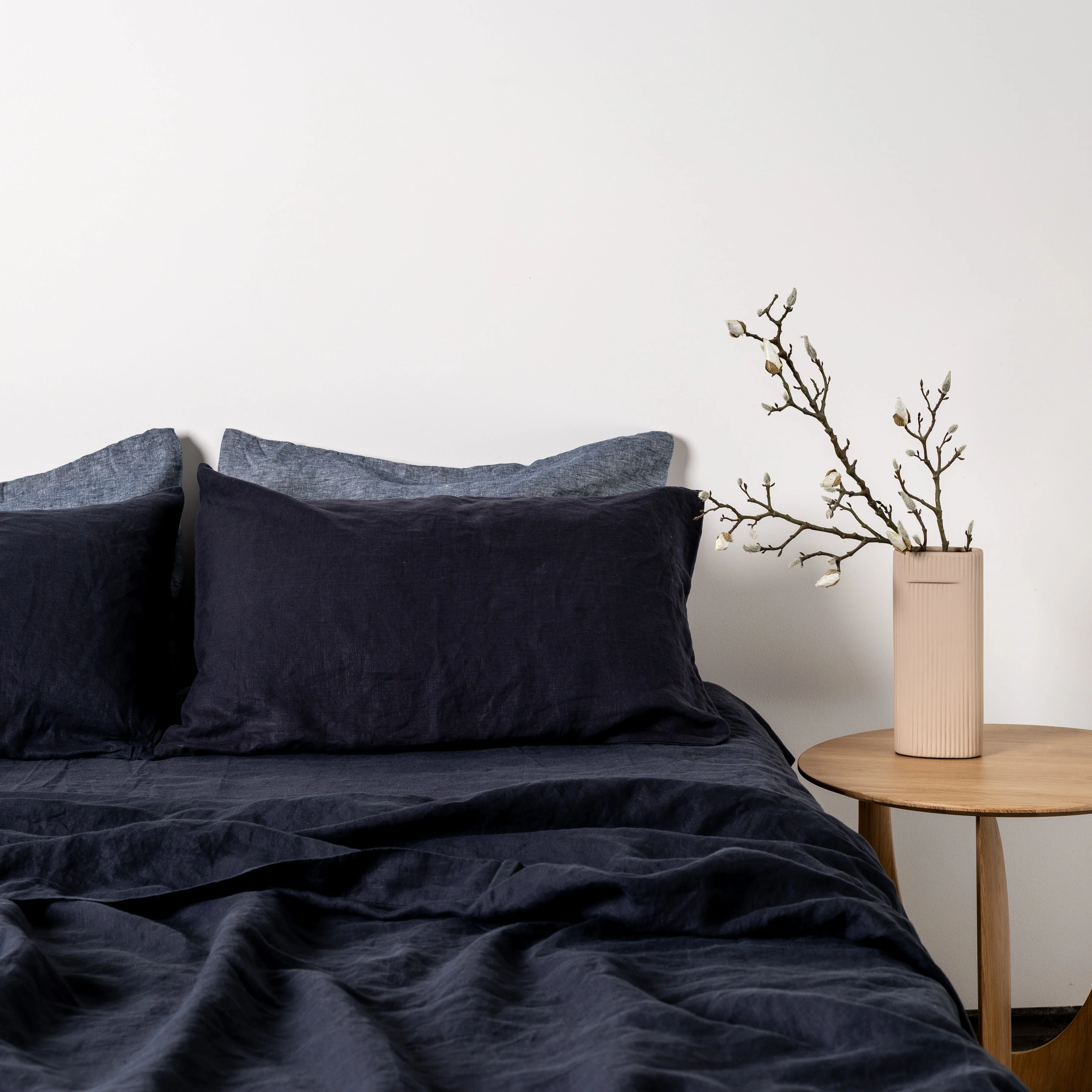 Midnight Blue Linen Fitted Sheet - Image 4