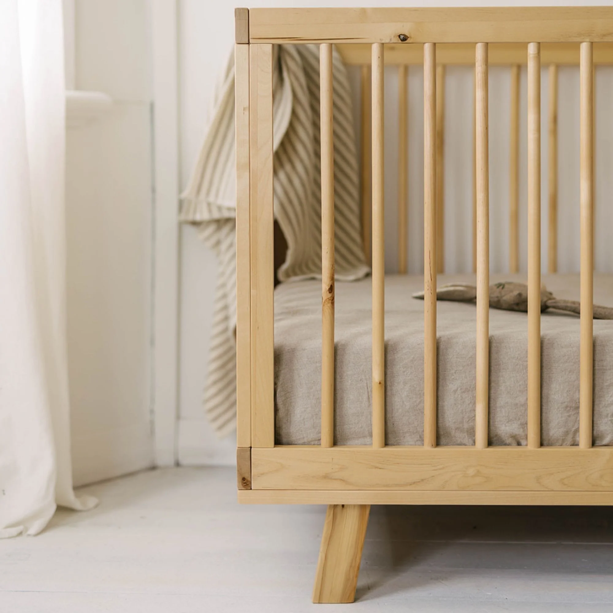 Natural Linen Cot/Bassinet Sheet - Image 3