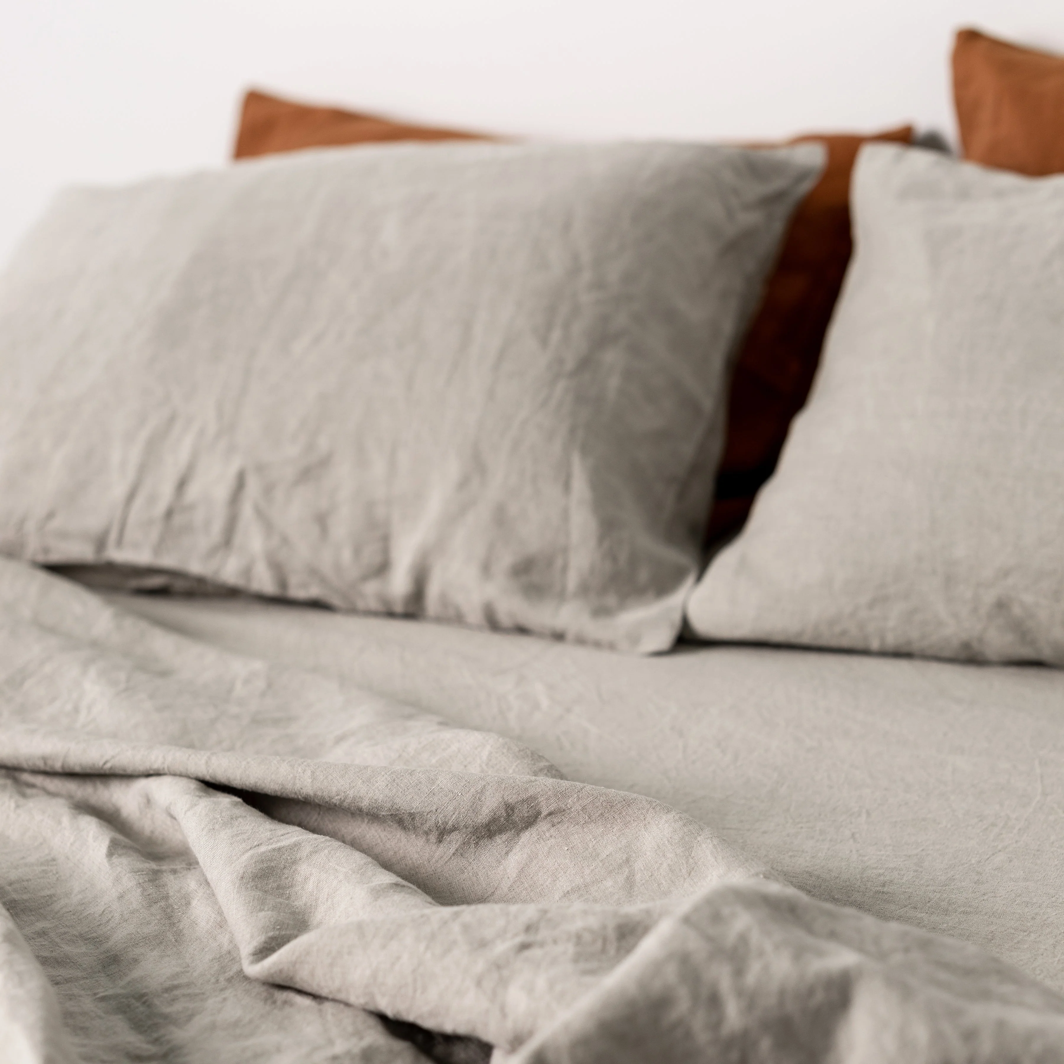 Natural Linen Sheets Set - Image 3