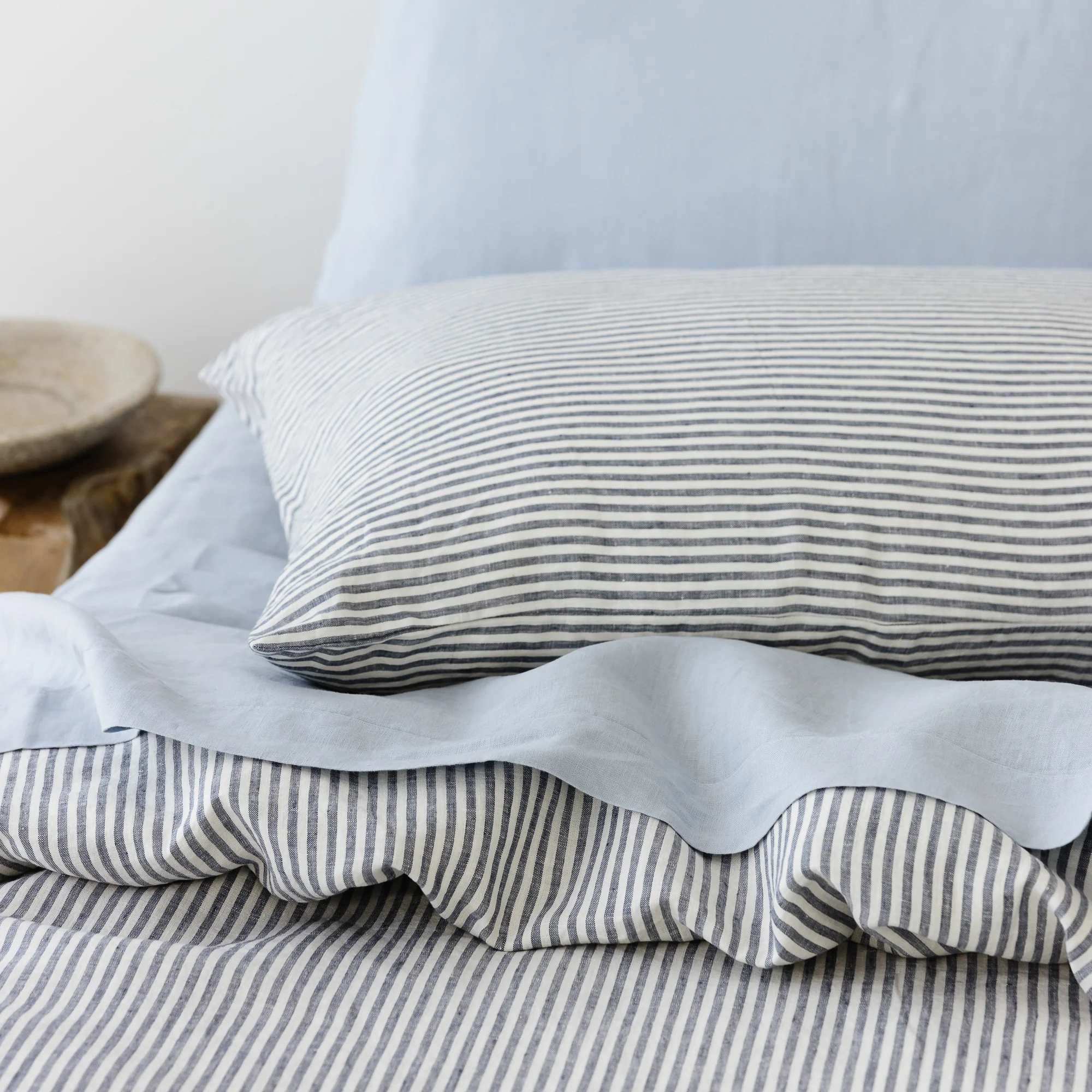 Navy Blue Stripes Linen Duvet - Image 3