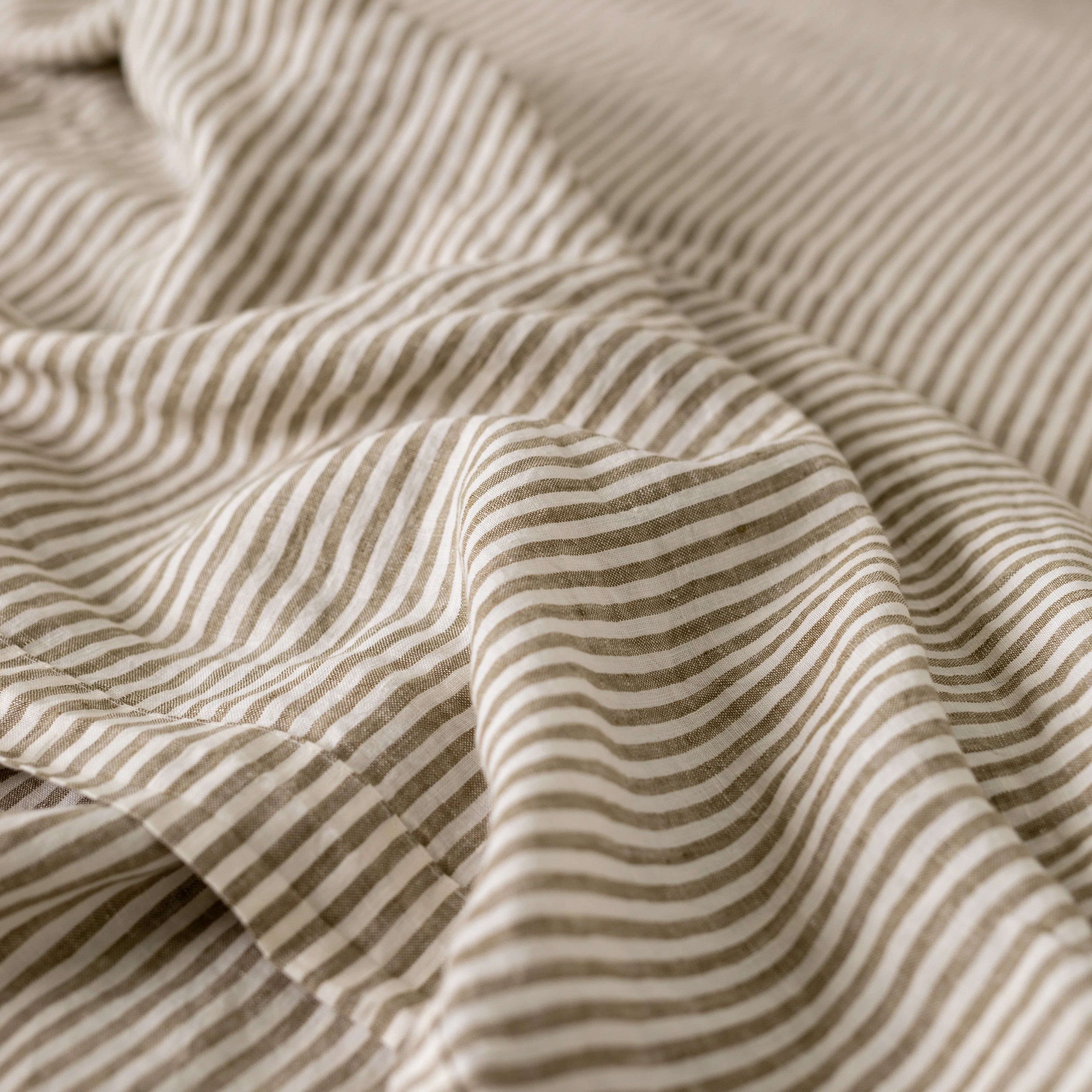 Olive Stripes Linen Sheets Set - Image 4