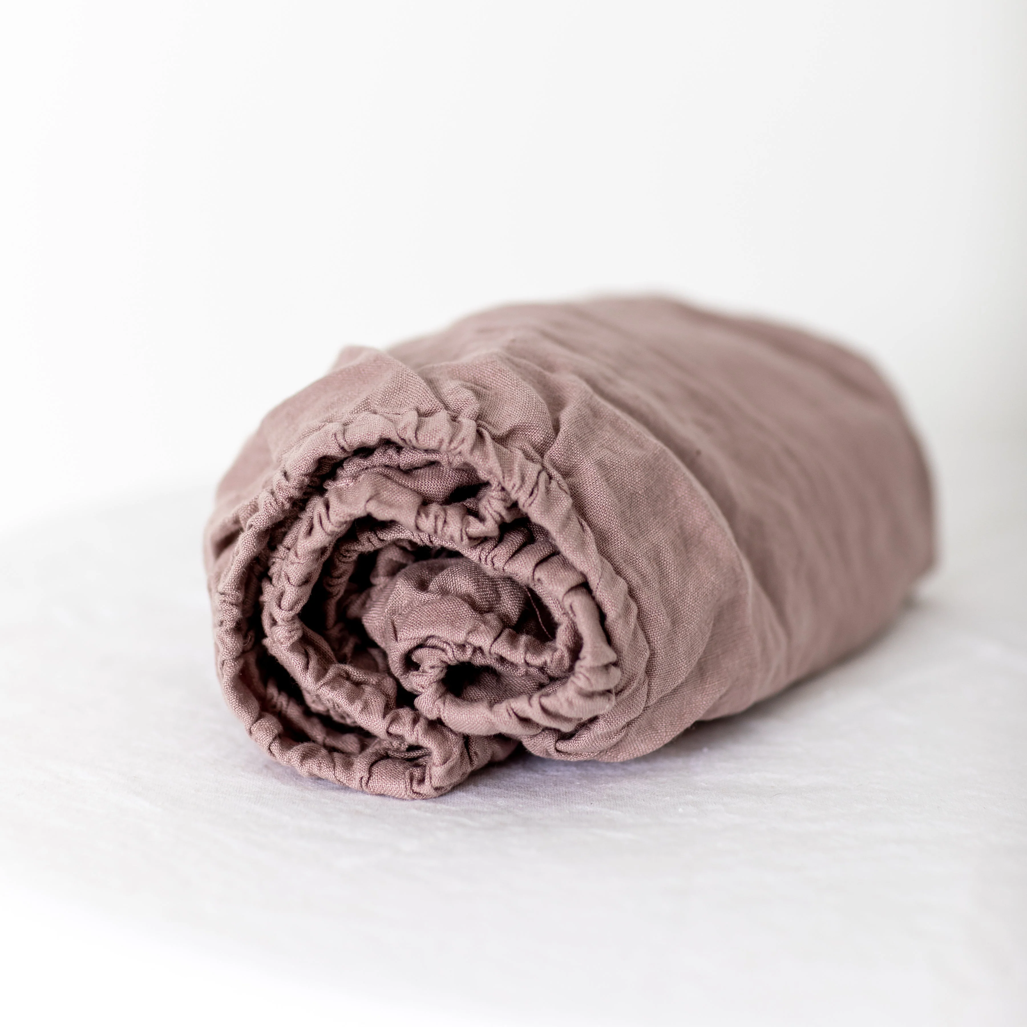 Rosewood Pink Linen Cot/Bassinet Sheet - Image 5