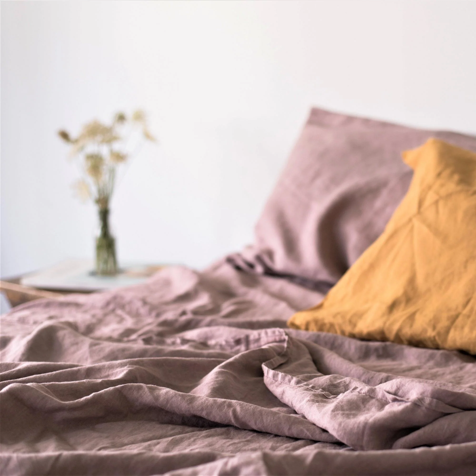 Rosewood Pink Linen Sheets Set - Image 7