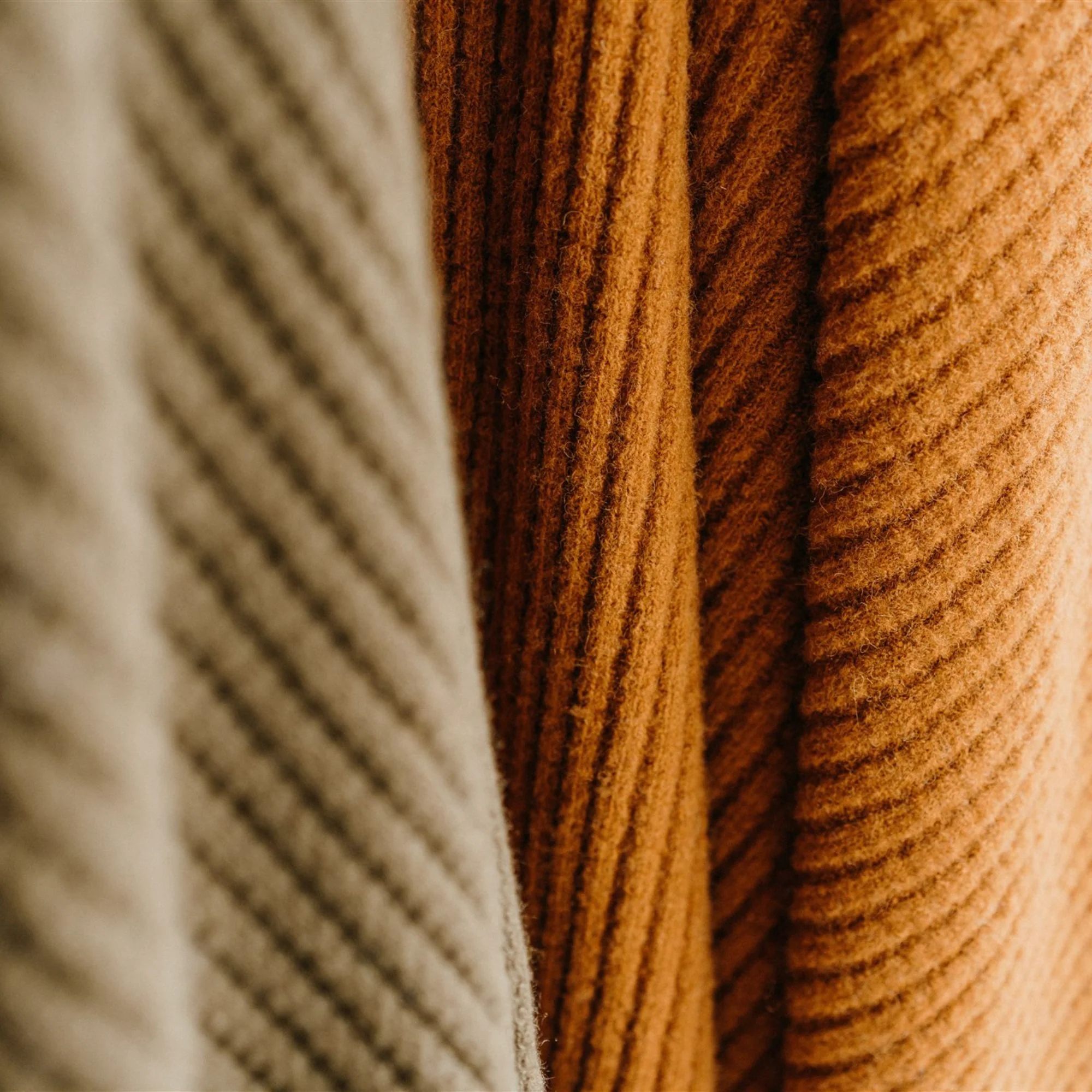 Rust Ribbed Wool Throw Blanket - Image 7
