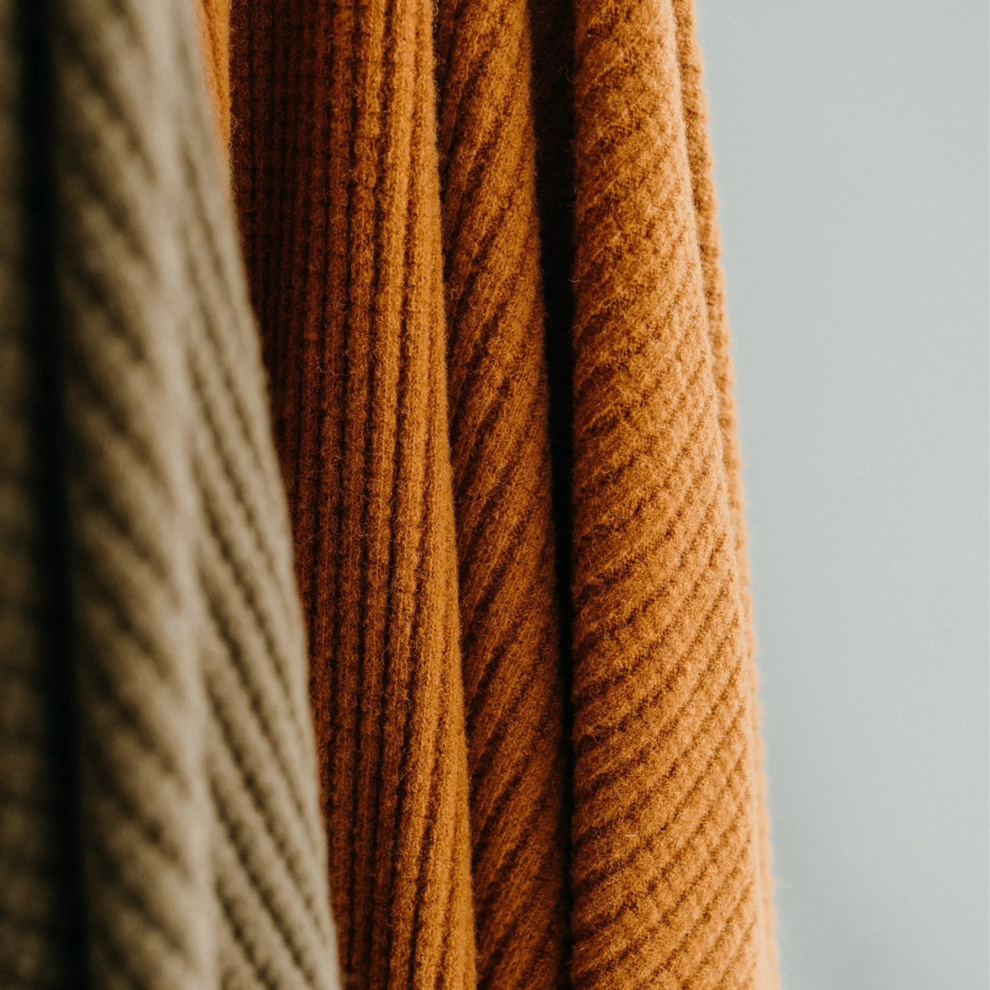 Rust Ribbed Wool Throw Blanket - Image 8